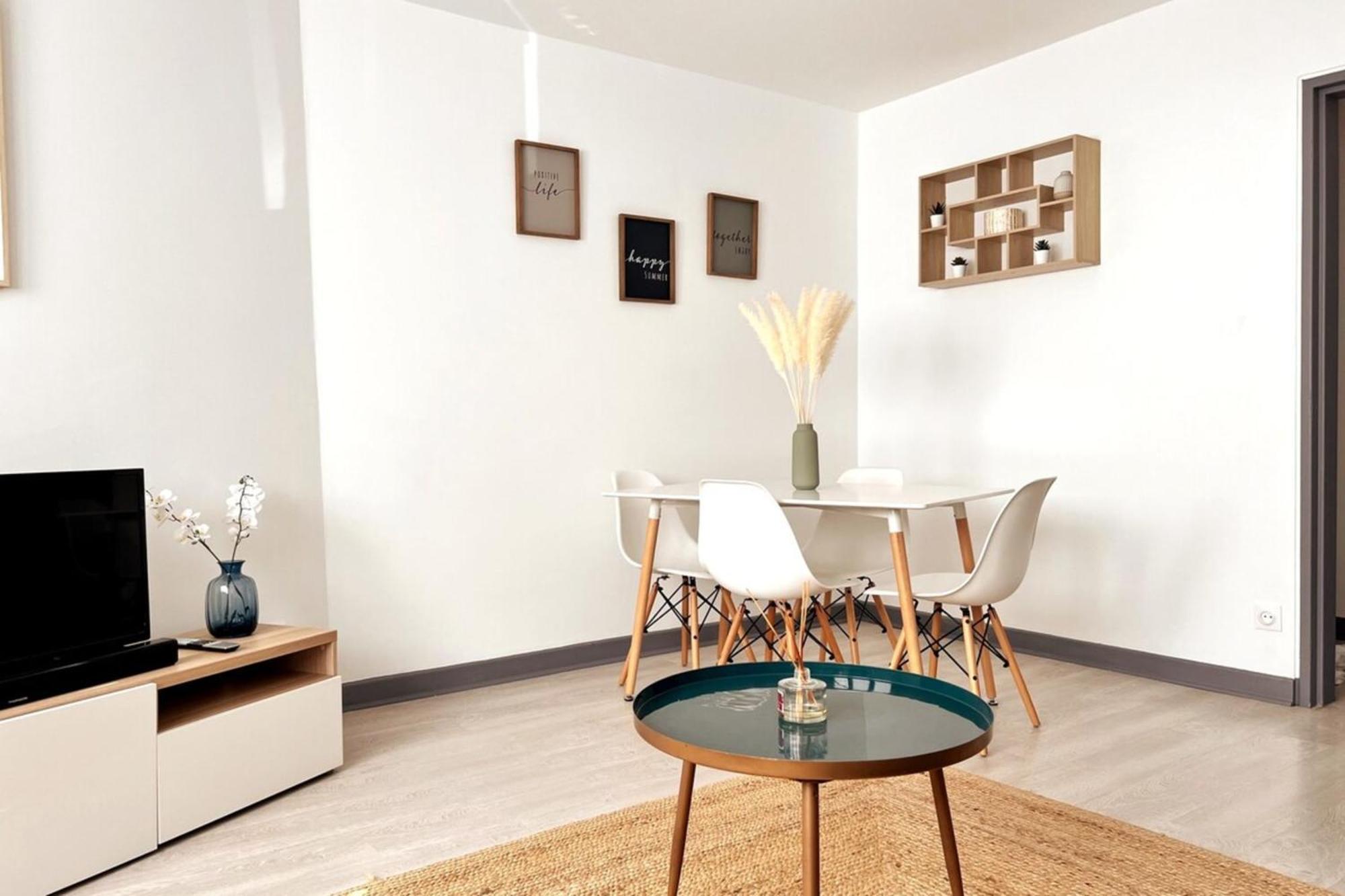Apartment Centre Superbe F2 Avec Garage